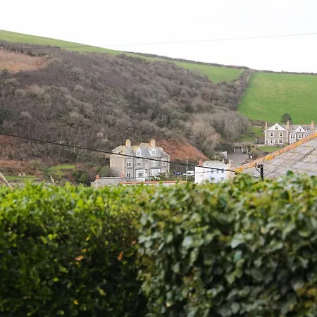 Holiday home Tamarisk, Bay Holidays *
